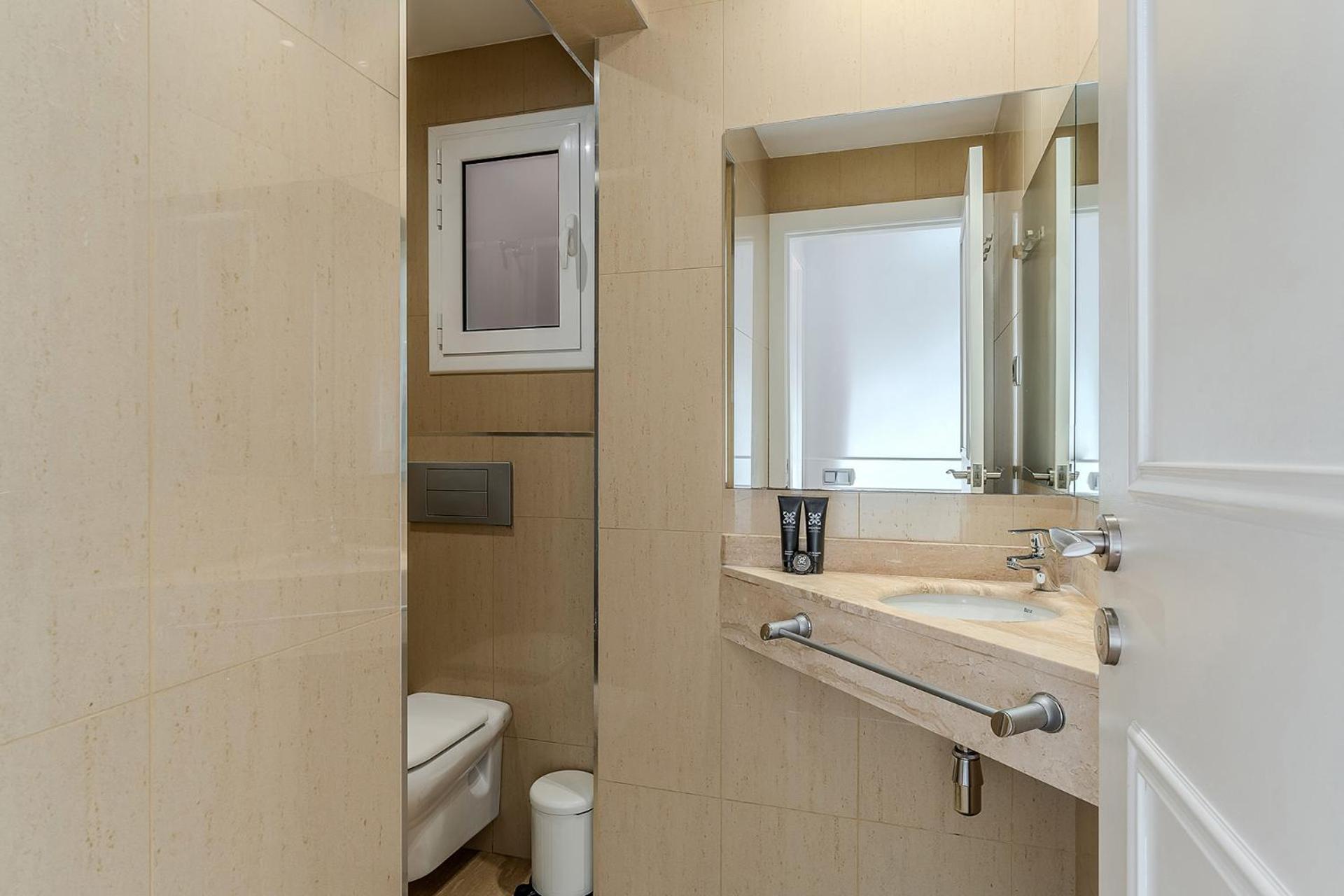 Enjoybcn Fira Apartment Барселона Екстер'єр фото