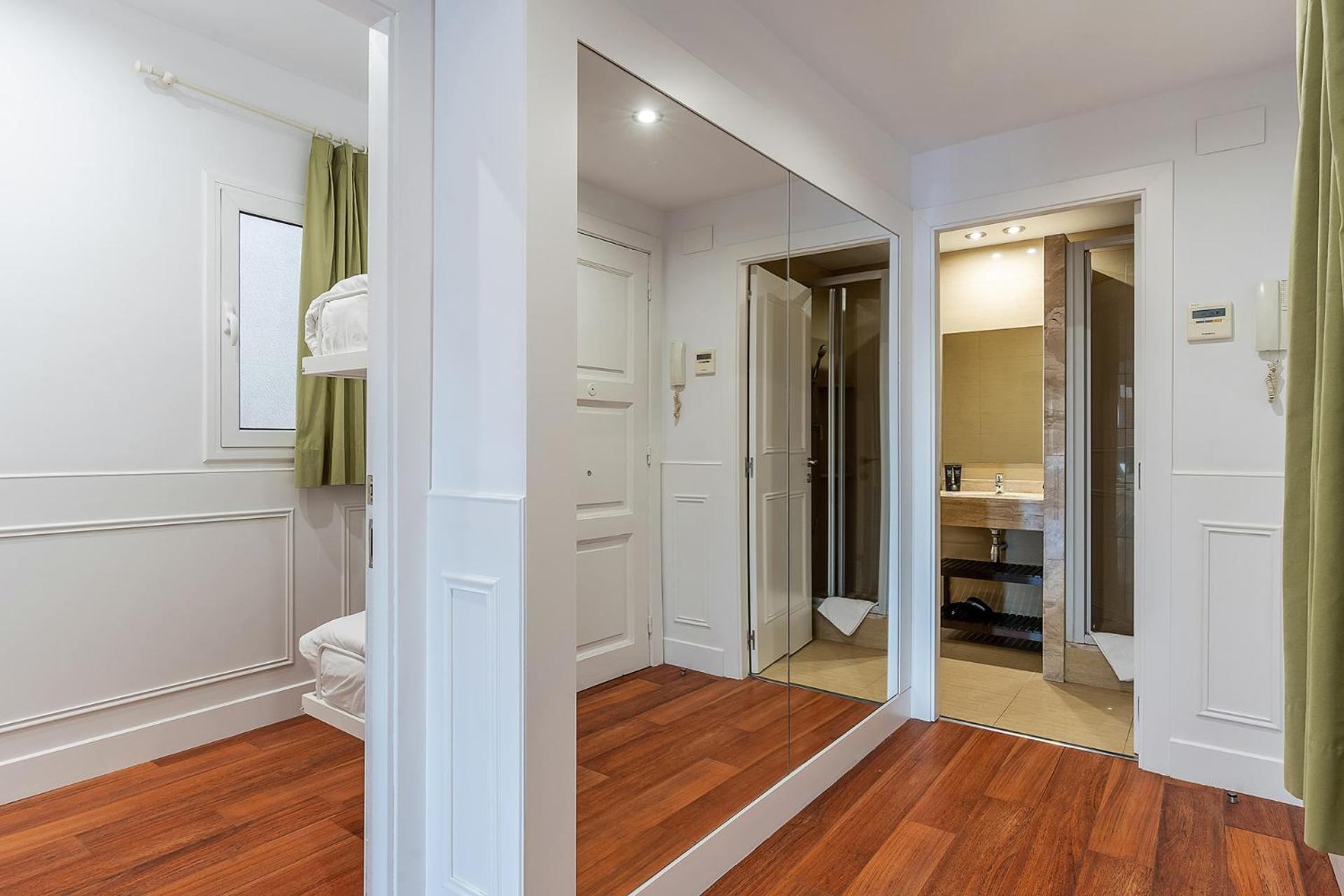 Enjoybcn Fira Apartment Барселона Екстер'єр фото